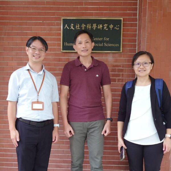 新加坡IoT專家蒞臨本專題中心進行學術交流